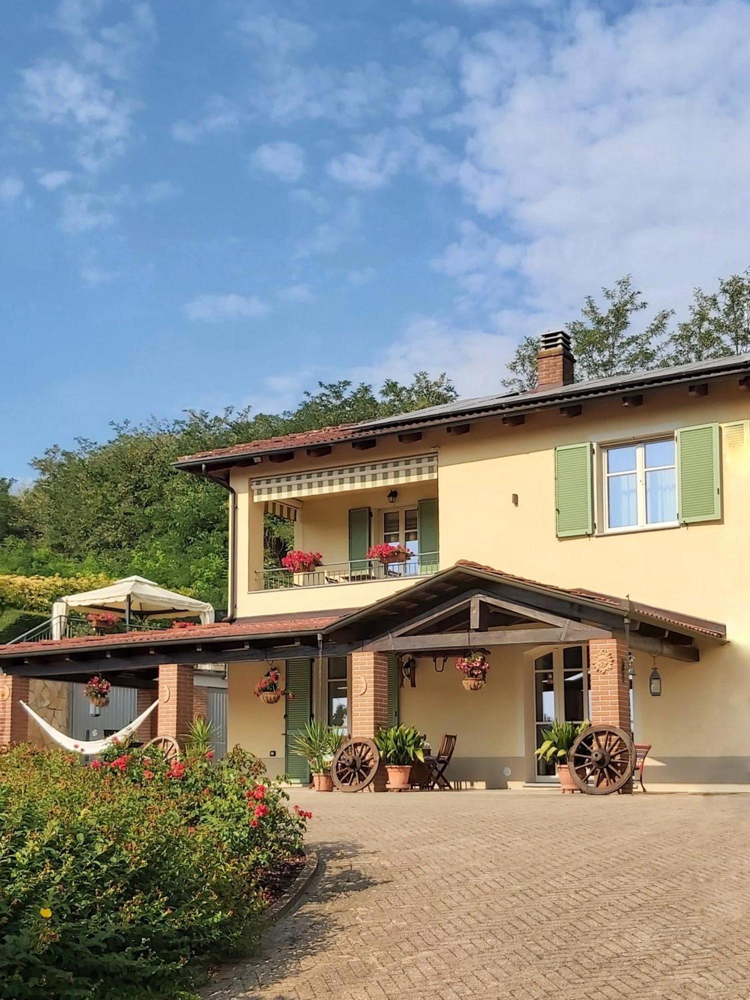 Bed and Breakfast Cascina Il Volo à Moncalvo Extérieur photo
