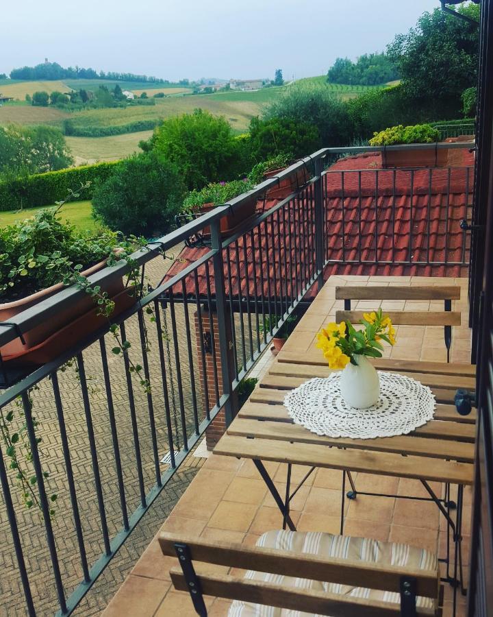 Bed and Breakfast Cascina Il Volo à Moncalvo Extérieur photo